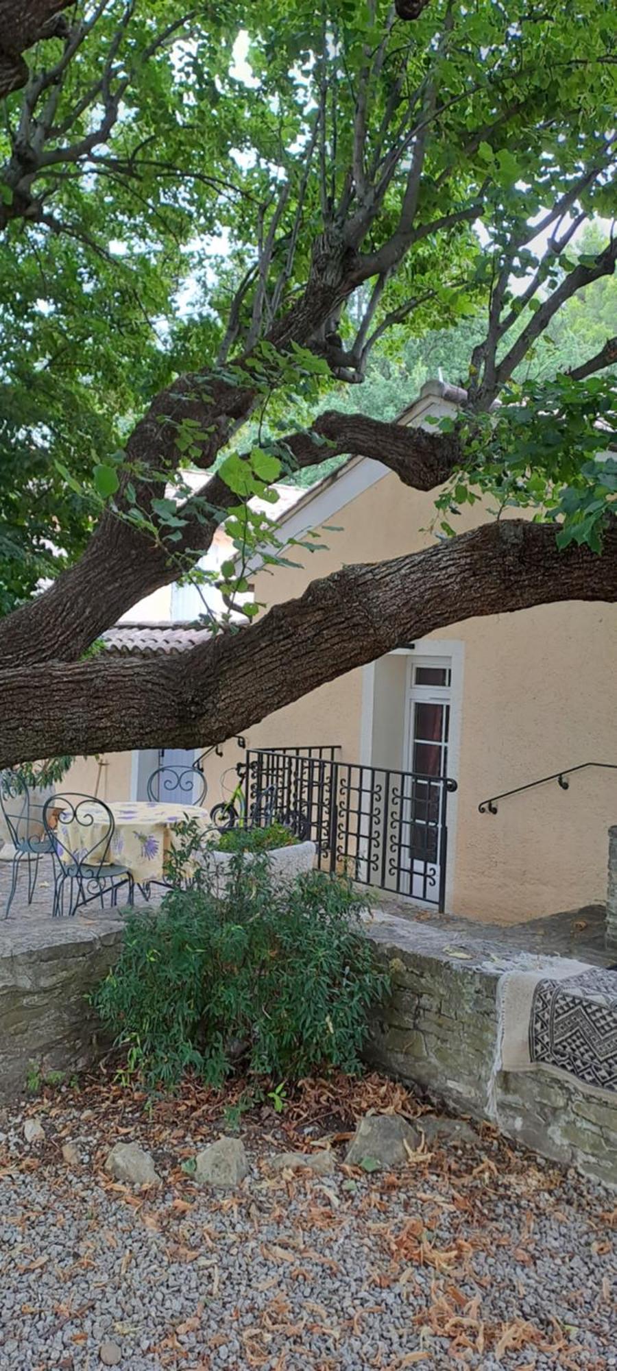 Les Deux Tilleuls Sablet Bagian luar foto
